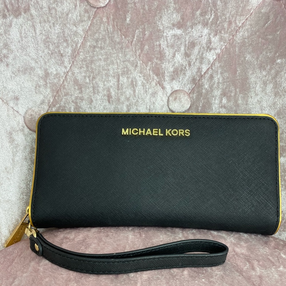 Michael Kors Jet Set Wallet